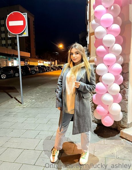 lucky ashley hot star gallery