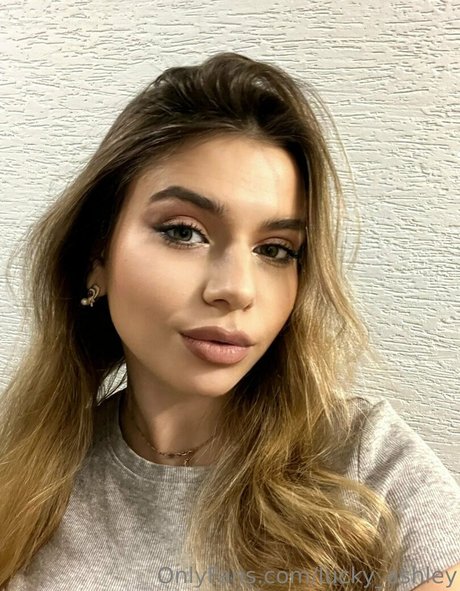 lucky ashley pretty model pics