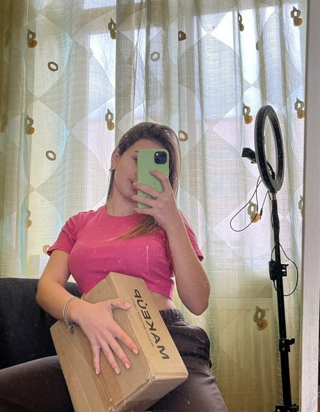 lucky ashley pornographic model pictures