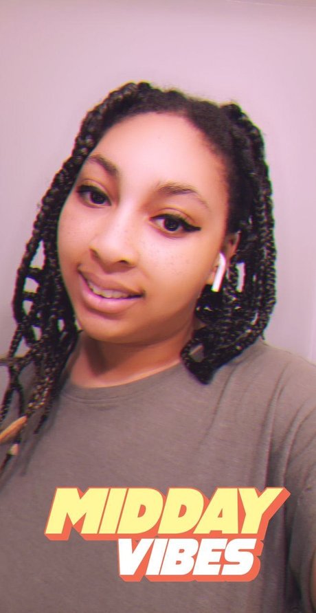 Sassypoppa star naked pic