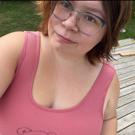 Samantha Swan model sexy picture