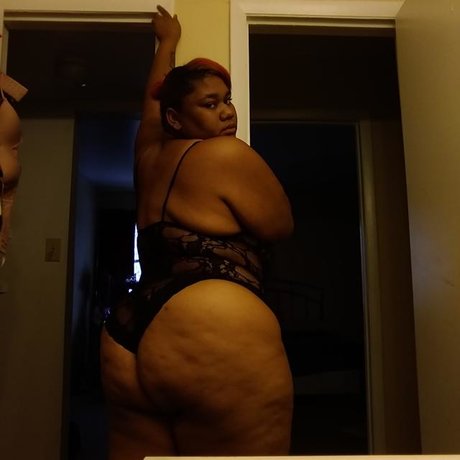 Sauna Lambardi model nudes photo