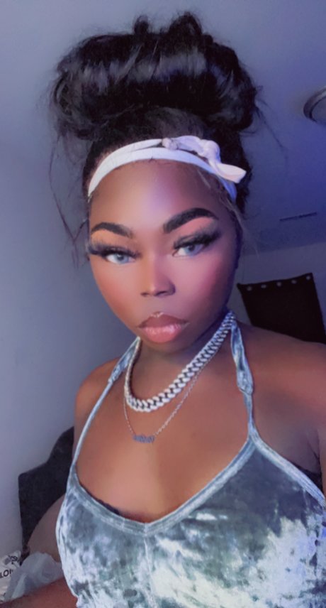 Tinkiana pornstar beautiful img