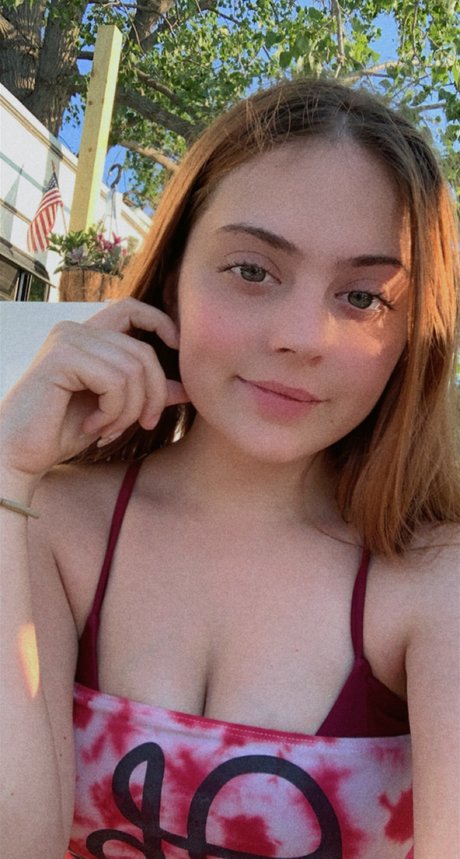 Trippiyhippie4 20 sexy actress photo