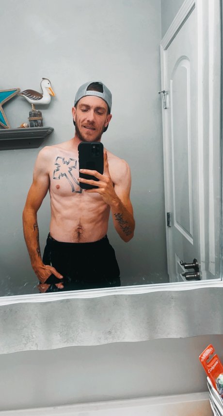 Brandon Bear nudes actress images