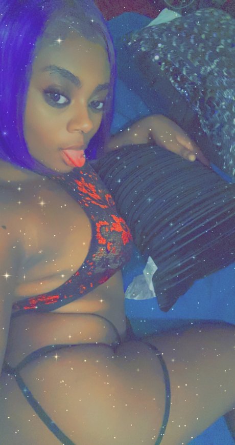 Berries star sexy photo