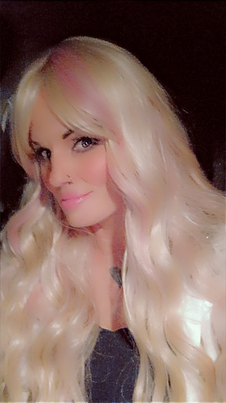 Non chalante pretty actress pictures