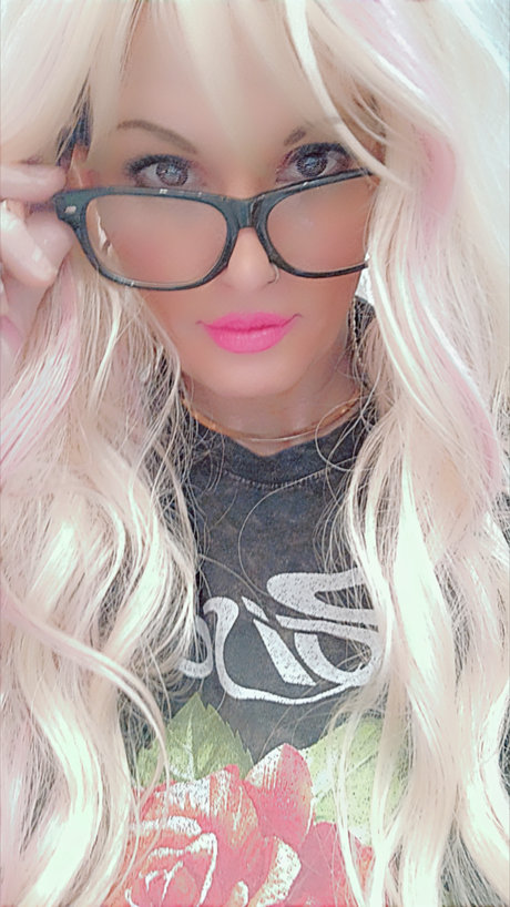 Non chalante perfect actress images