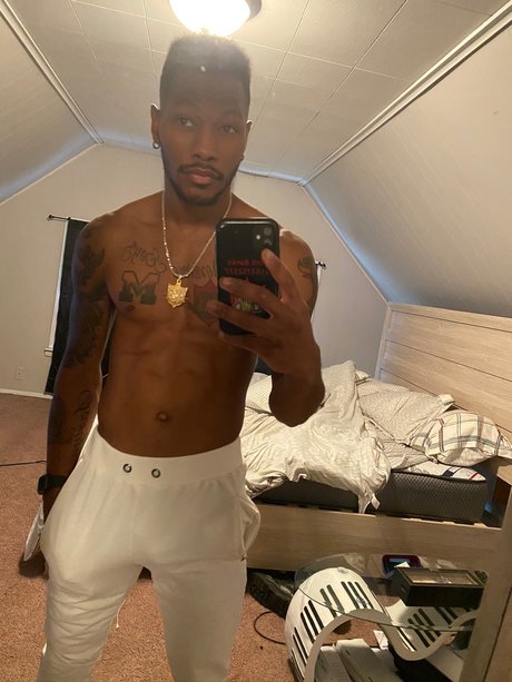 black midget onlyfans pretty pic