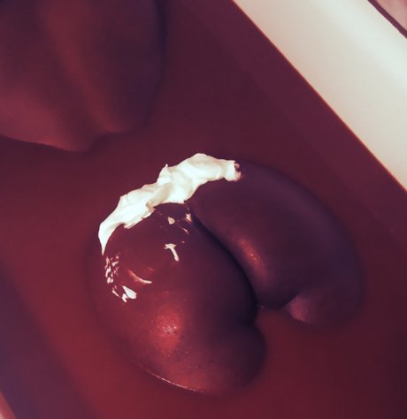 Bronzey Wishes pornstar nudes gallery