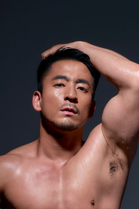 Hiroya star naked pics