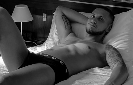 TrueRikrdo star pornographic image