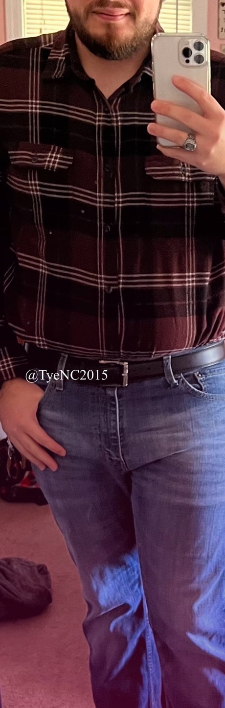 Tye porn model pictures