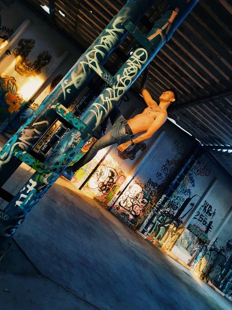 Mala Fama art actress pics