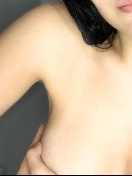 Chili Pepper naked pornstar archive