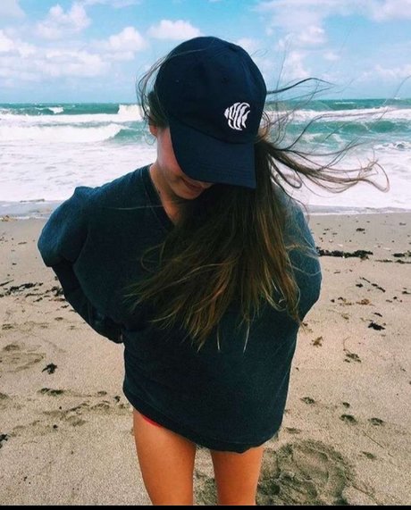 Samantha De La O naked model image