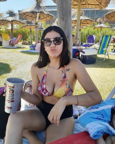 Florxxxi_ model adult pic