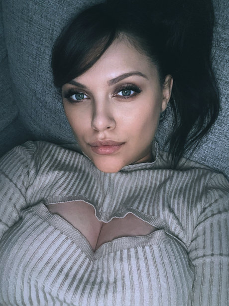 Goddess Bee nudes actress archive