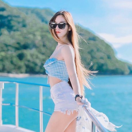 Nudow FC star naked picture