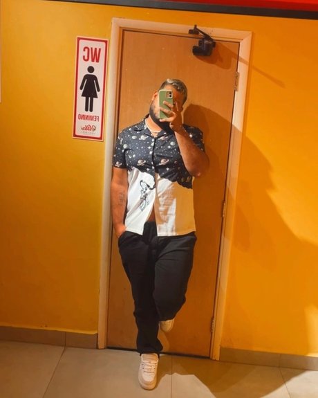 Leonardo Xama hd pornstar image