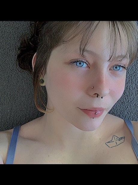 Neve star sexy images