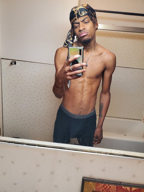 Dakari Kahle_ model xxx photo