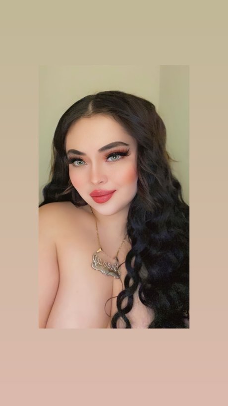 Officialcinnabone pornstar exclusive pictures