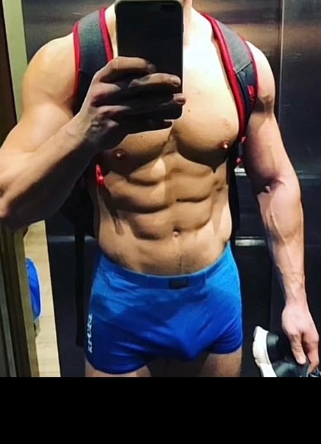 XXLBeastm star porn pic