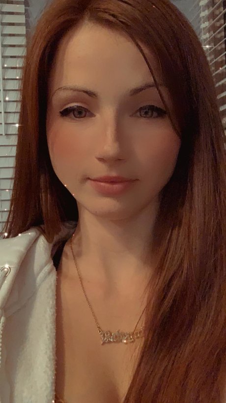 OnlyJamie hd model photo