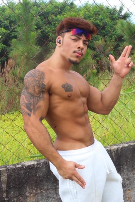 Vinny Roy model sexy image