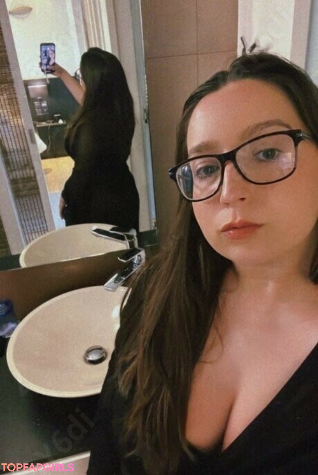 Kirsty Wells pornographic model pics