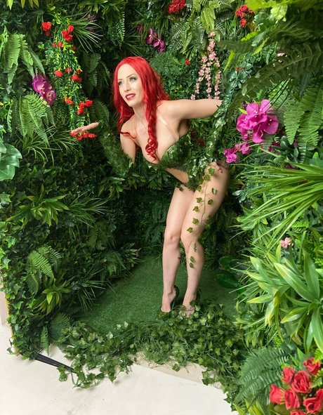 Athena Cosplay perfect star picture