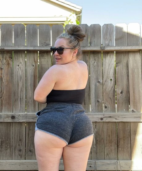 notyouraverage pornstar nice picture