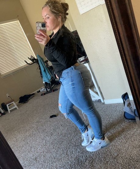 notyouraverage naked pornstar galleries