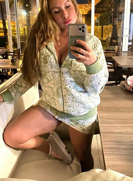 kika poa best model pic