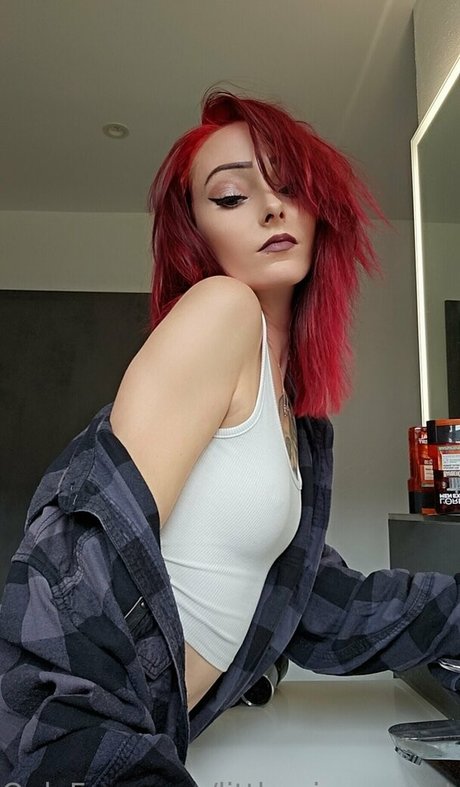 littlemissnaughtytw pornstar xxx images