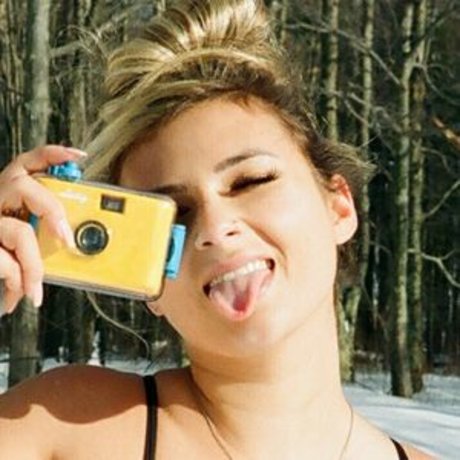 white pussy onlyfans xxx photos