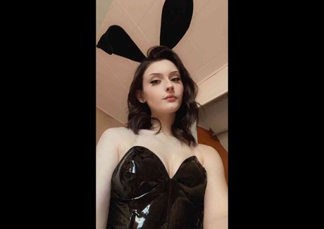 shaved onlyfans porn pic