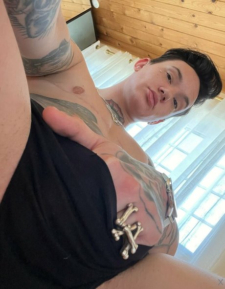 nikkihearts nude actress pic