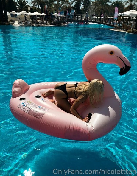 nicolettten star nude archive