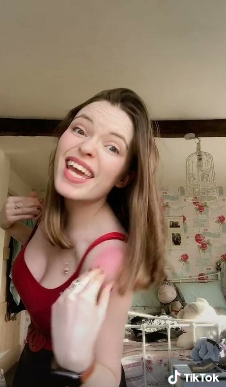 Ellie Littlechild model pornographic galleries