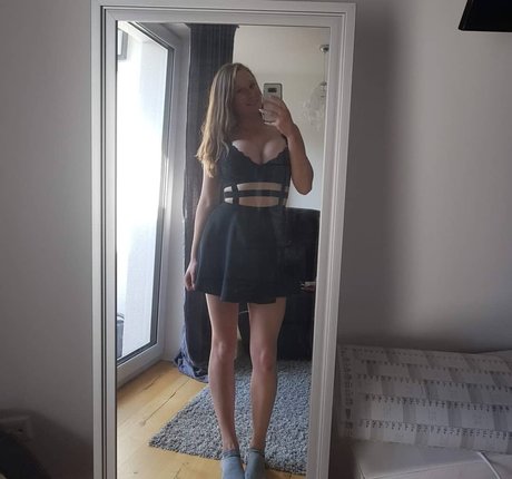 brown eyes kitty onlyfans art naked gallery