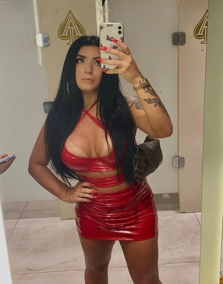 Agatha Rios pretty actress image