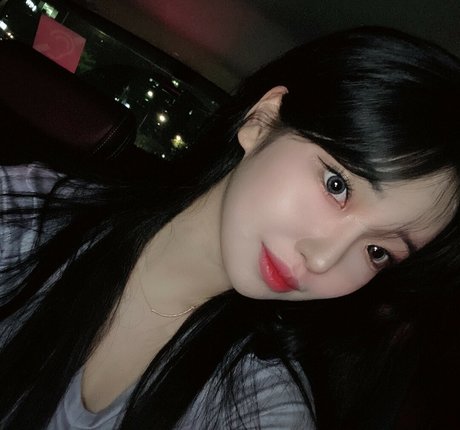 Se Yeon hot star pic