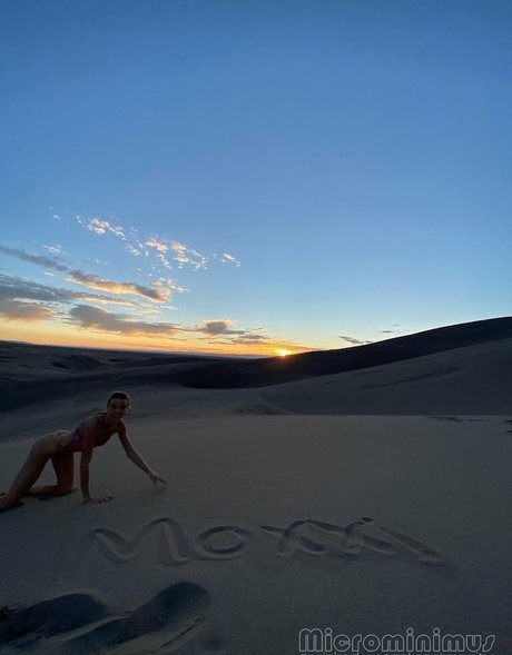 Love Moxxi hd model gallery