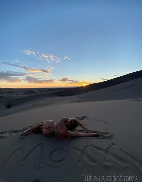 Love Moxxi pornstar adult galleries