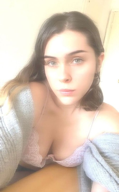 Olivia Herdt porn model photos