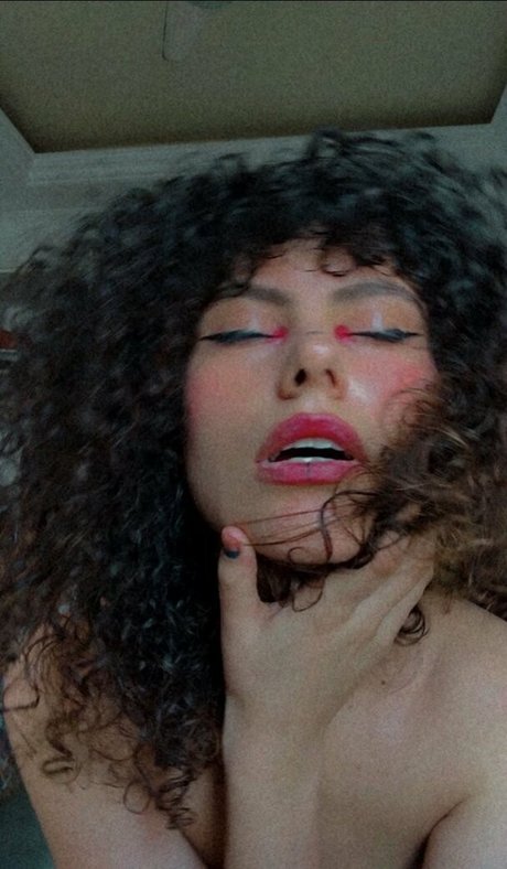 athaiss nudes star gallery