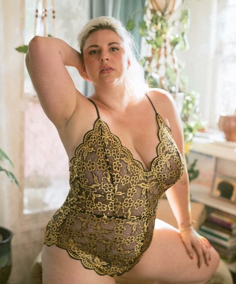 Rawlyssa porn actress image