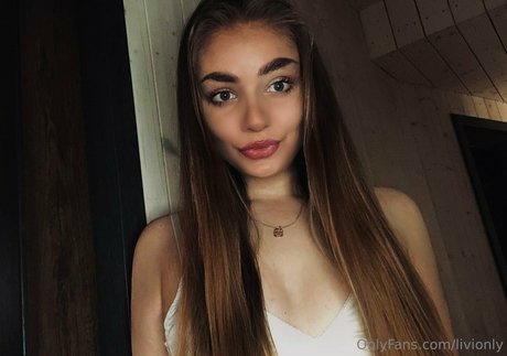 livionly naked pornstar pics